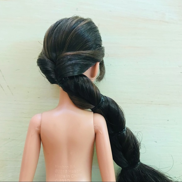 Disney Frozen II Honeymaren Doll To Dress Retired - Picture 6 of 6